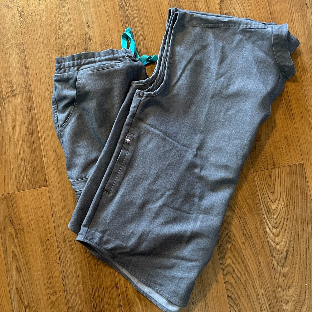 Figs Women’s scrubs